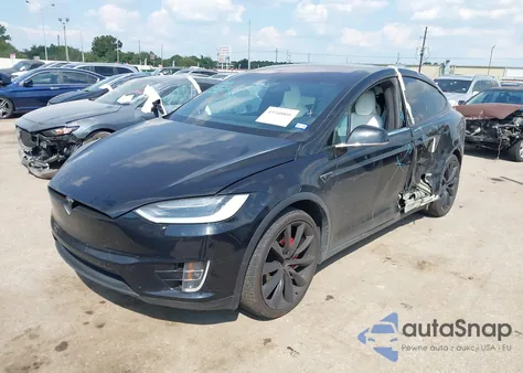 2016 Tesla Model X 60D/P100D/P90D из США, поврежденный, VIN 5YJXCAE41GF001466